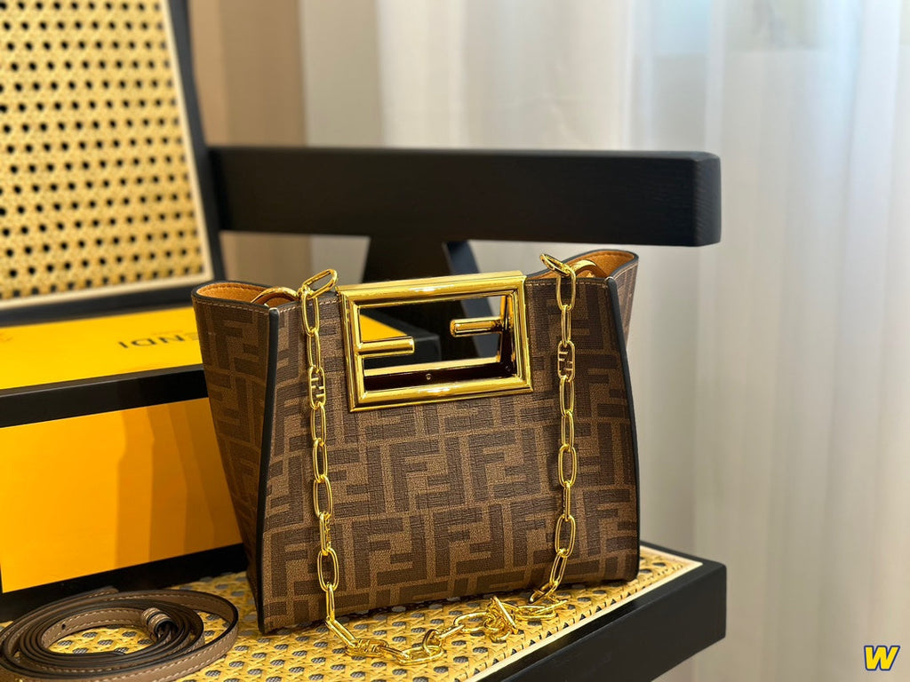 Luxury Bags Fendi 291