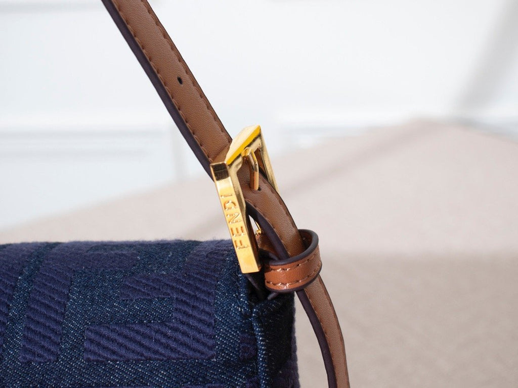 Luxury  Bags Fendi 081