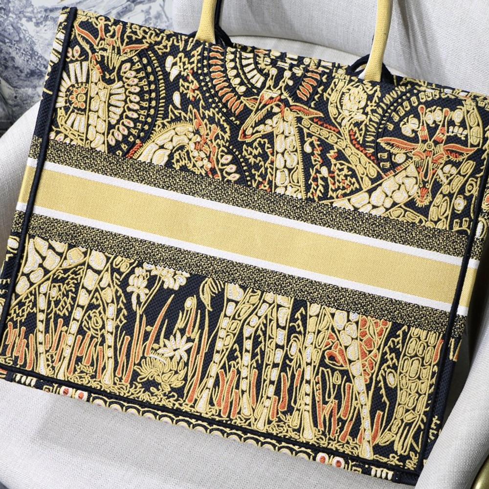 DIOR BOOK TOTE