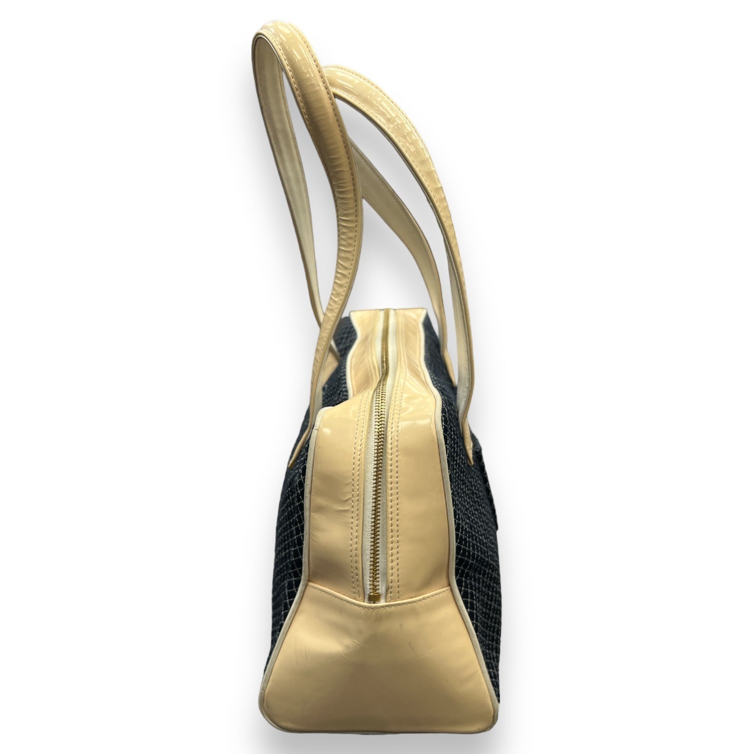Handbag Luxury Designer By Chanel  Size: Medium