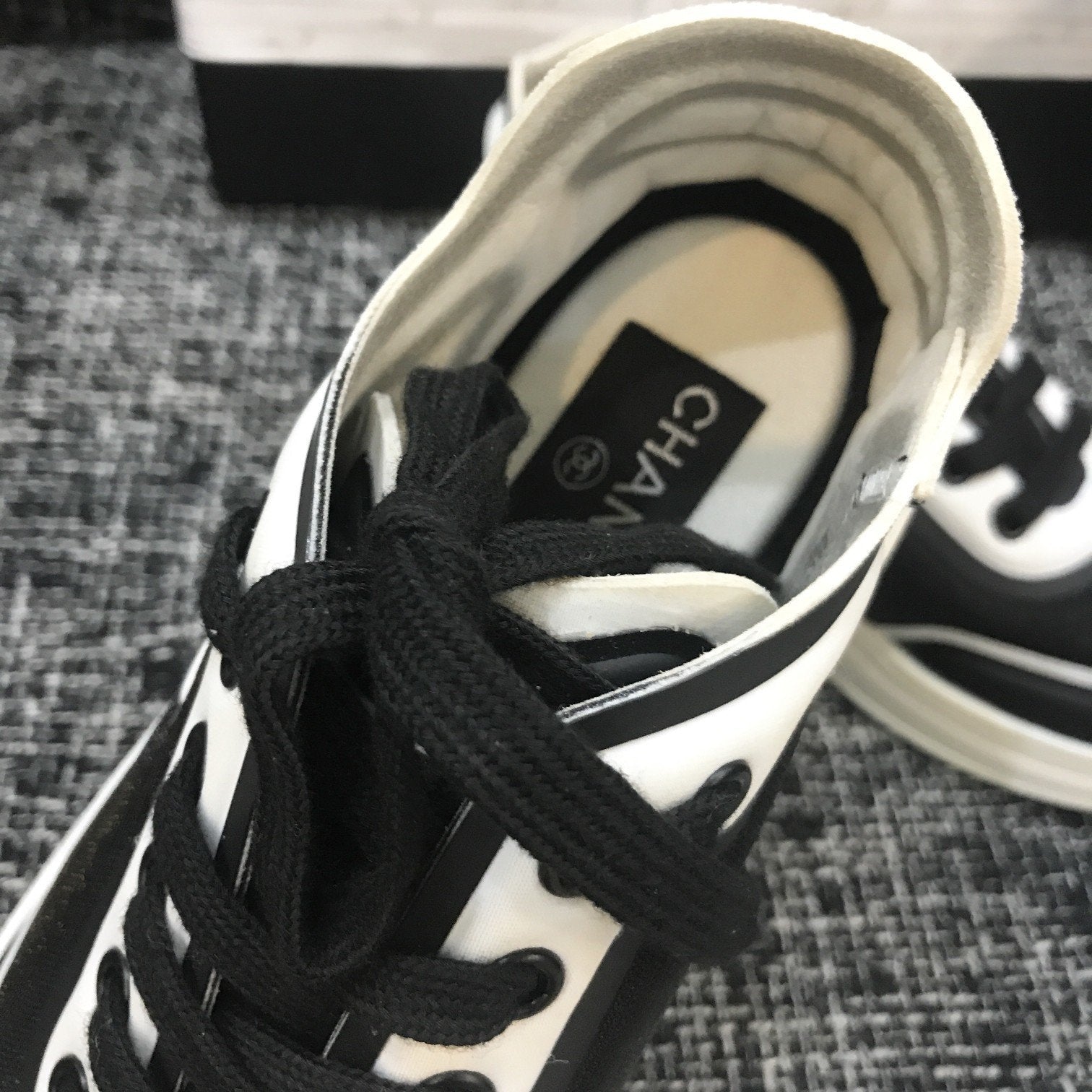 Sneakers Chanel