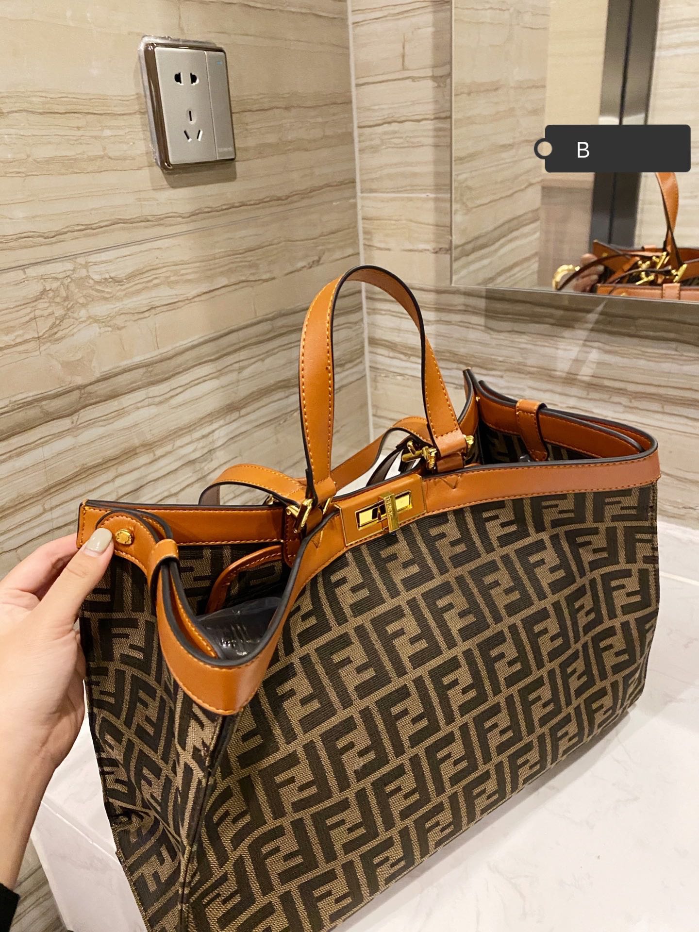 NEW Arrival Bags Fendi 147