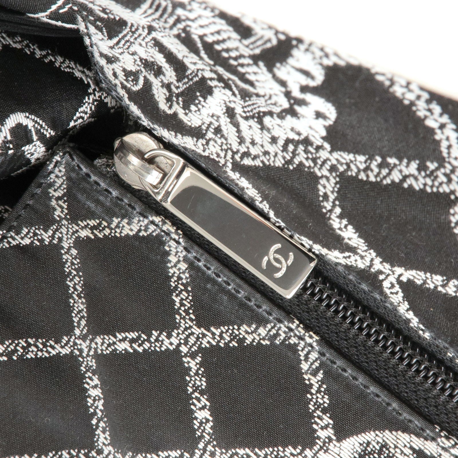 CHANEL Essential Tote Bag Calf Skin Large White A46882