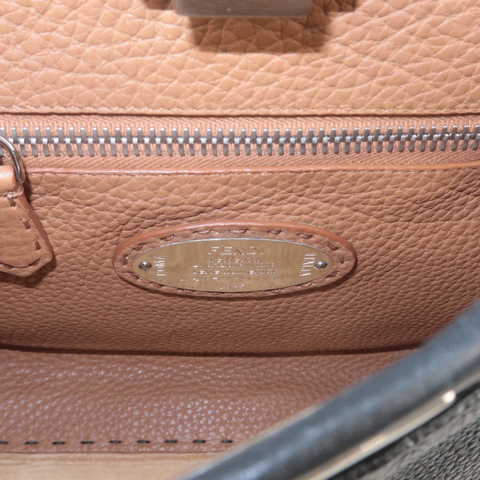 FENDI Selleria Peekaboo Regular Leather 2WAY Bag Black 8BN226