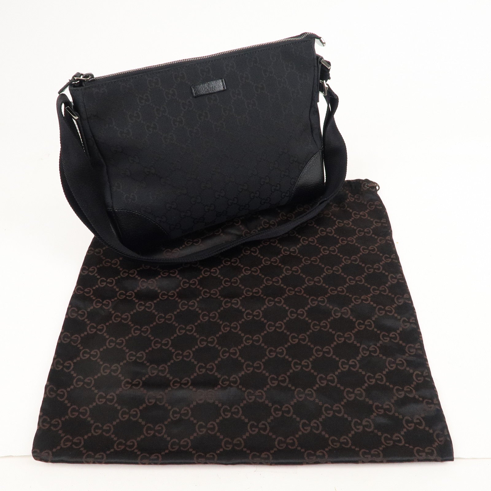 Authentic GUCCI GG Canvas Leather Crossbody Shoulder Bag Black 114273 Used F/S