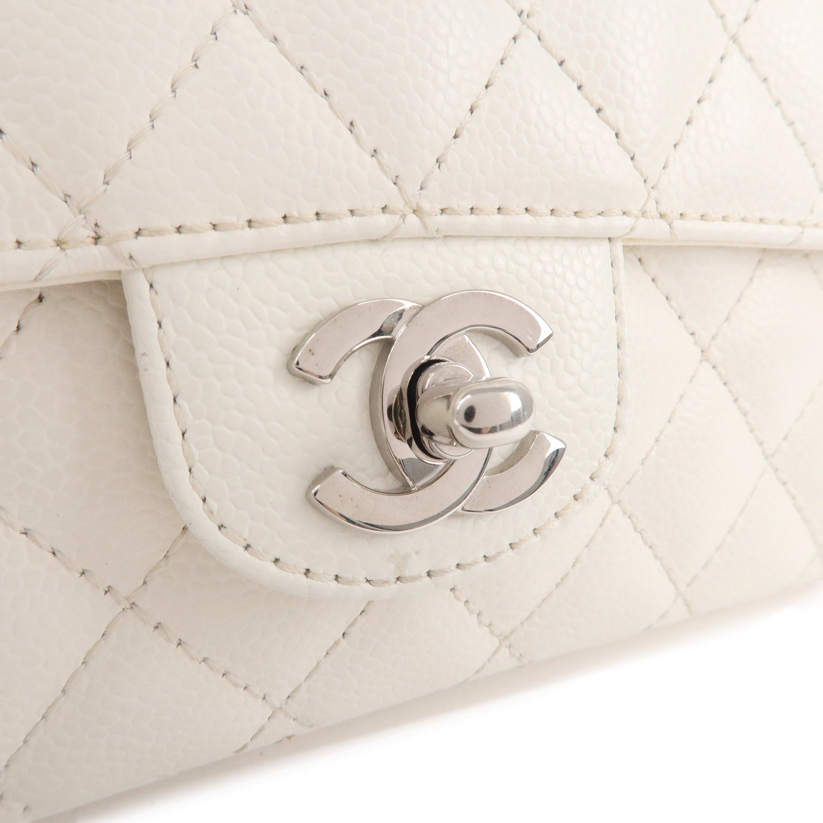 CHANEL Matelasse Caviar Skin Chain Shoulder Bag White