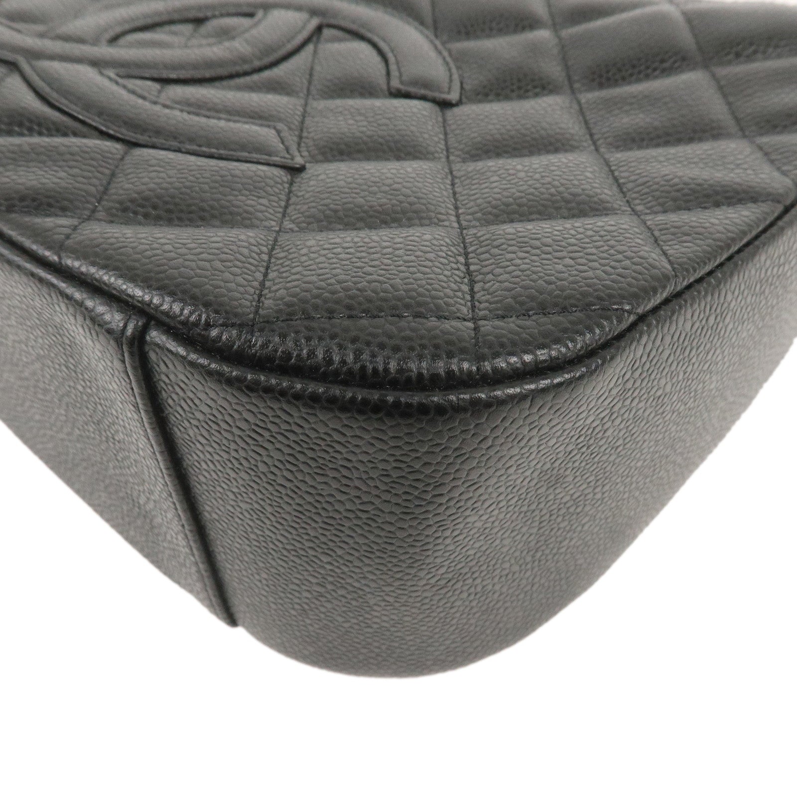 CHANEL Matelasse Caviar Skin Chain Shoulder Bag Black A20993