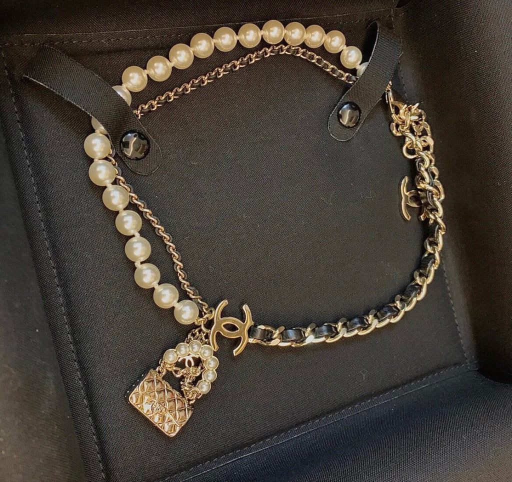 BG - Holiday Necklace chanel044