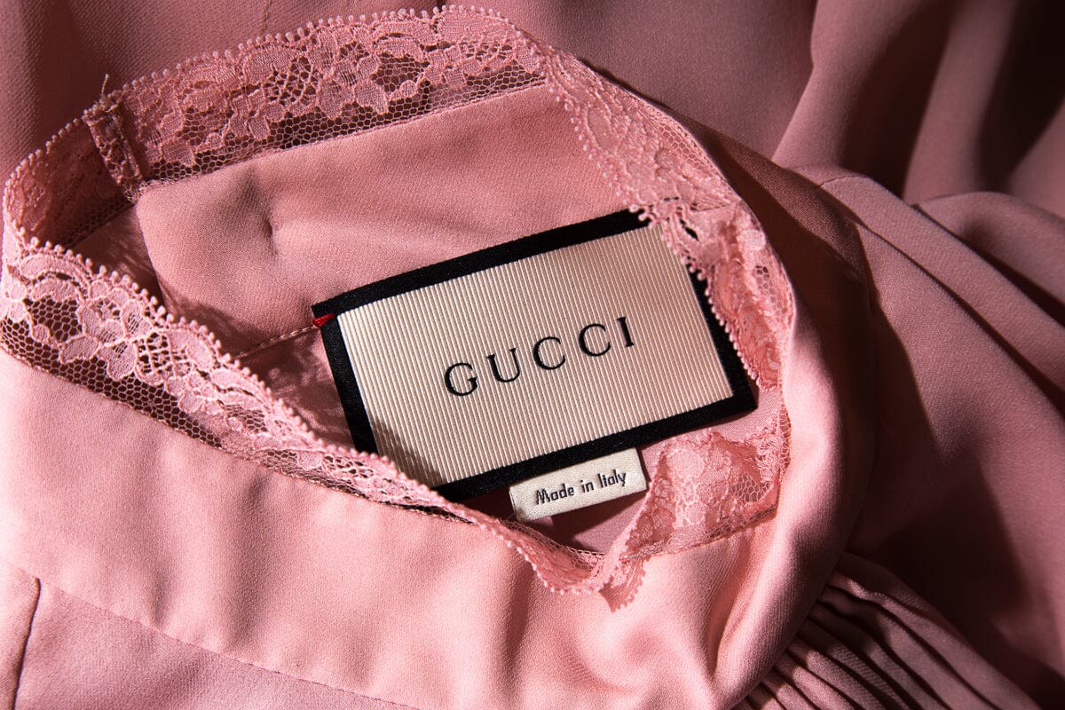 Gucci 2016 Ruffle Front Pink Silk Crepe Blouse SZ 44