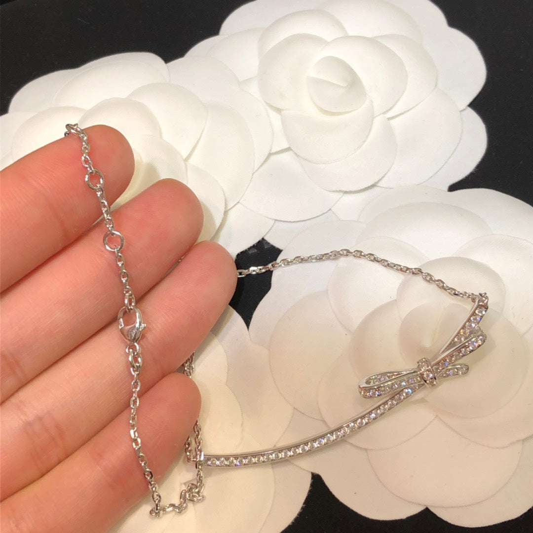 BG - Holiday Necklace chanel058