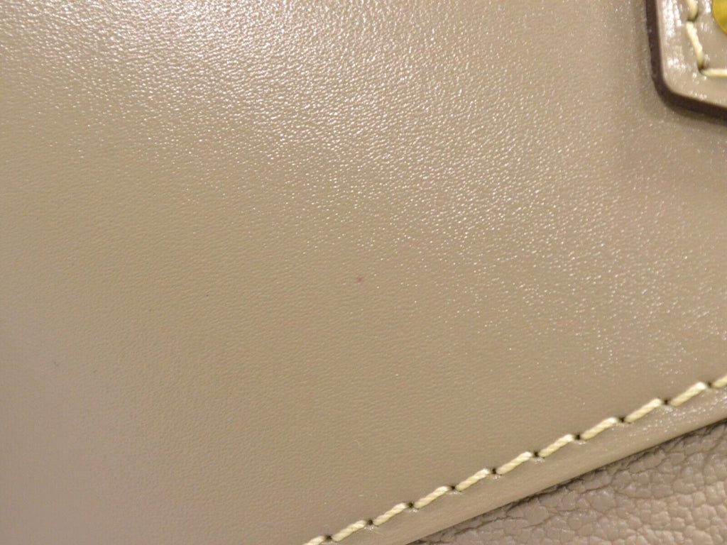 Louis Vuitton Beige Leather Lockit handbag bag