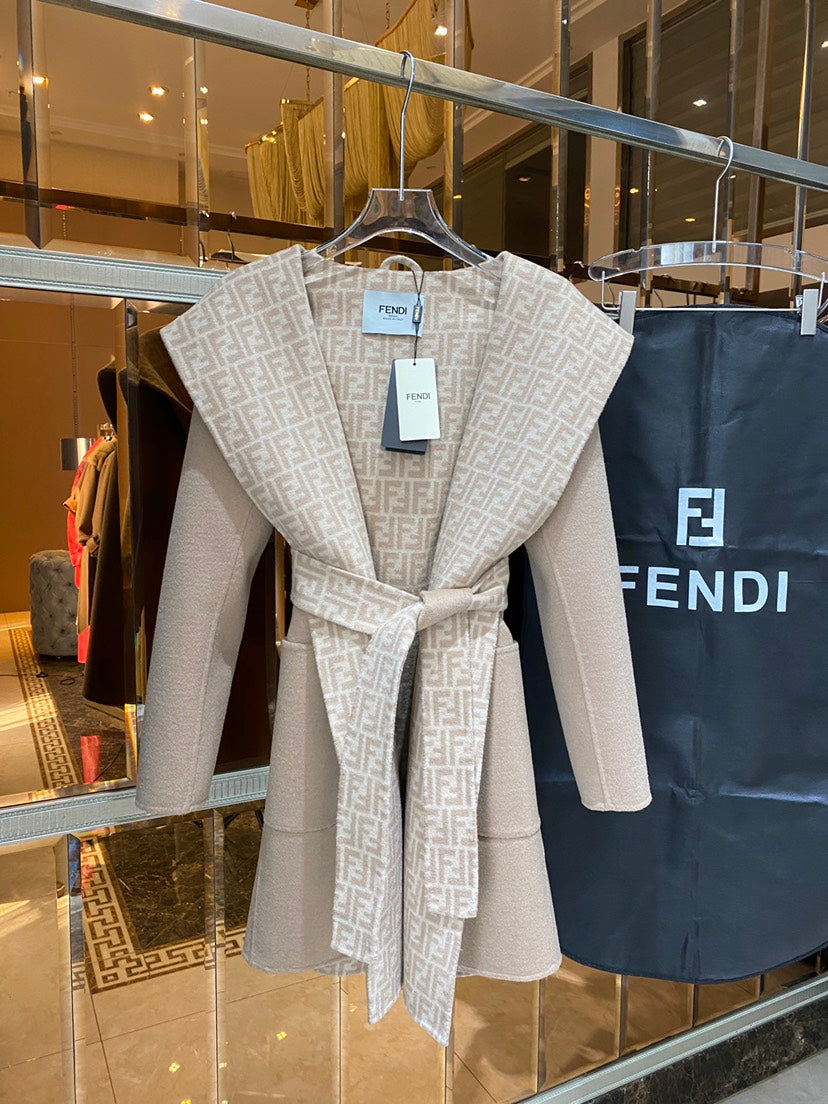 LuxuryWrap Coat  Fendi 003
