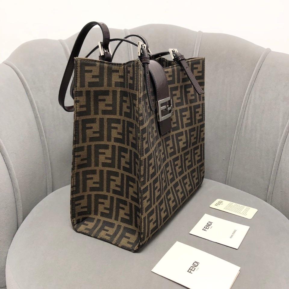 Designer Handbags Fendi 184