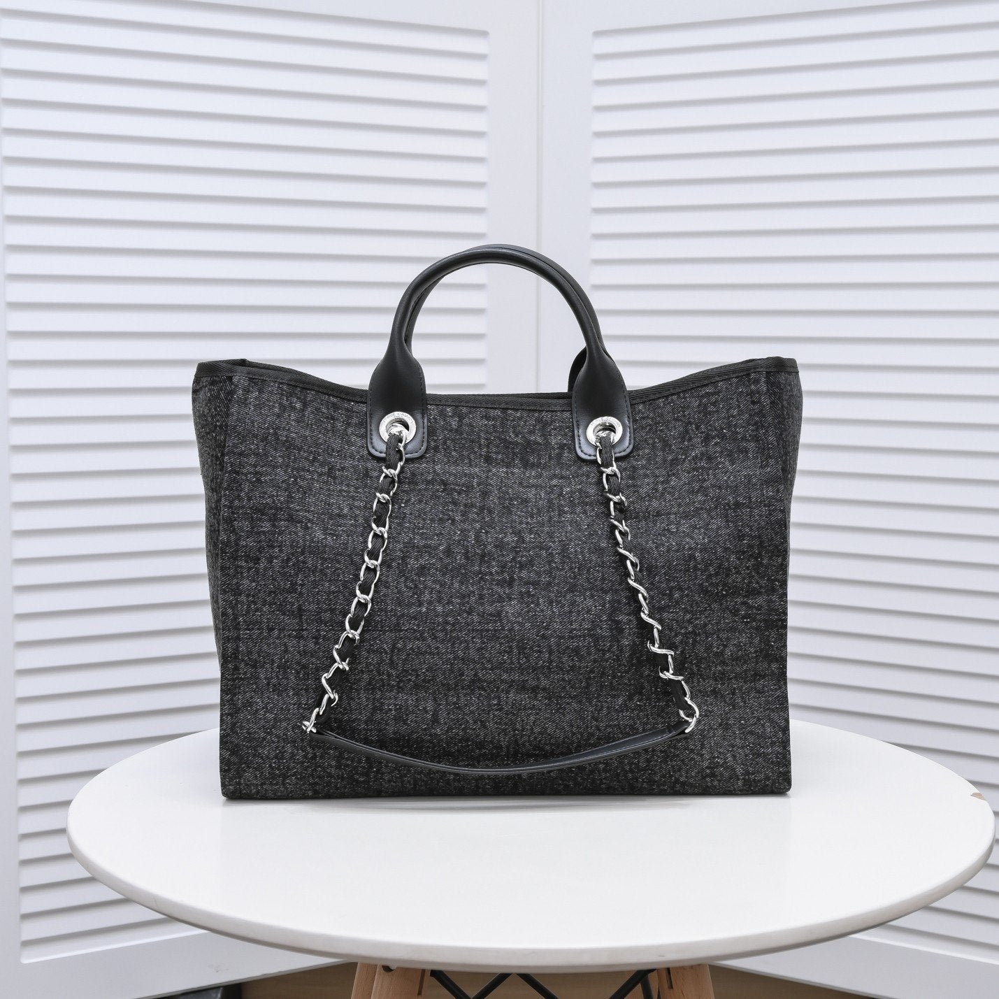 Designer Handbags Chanel 235