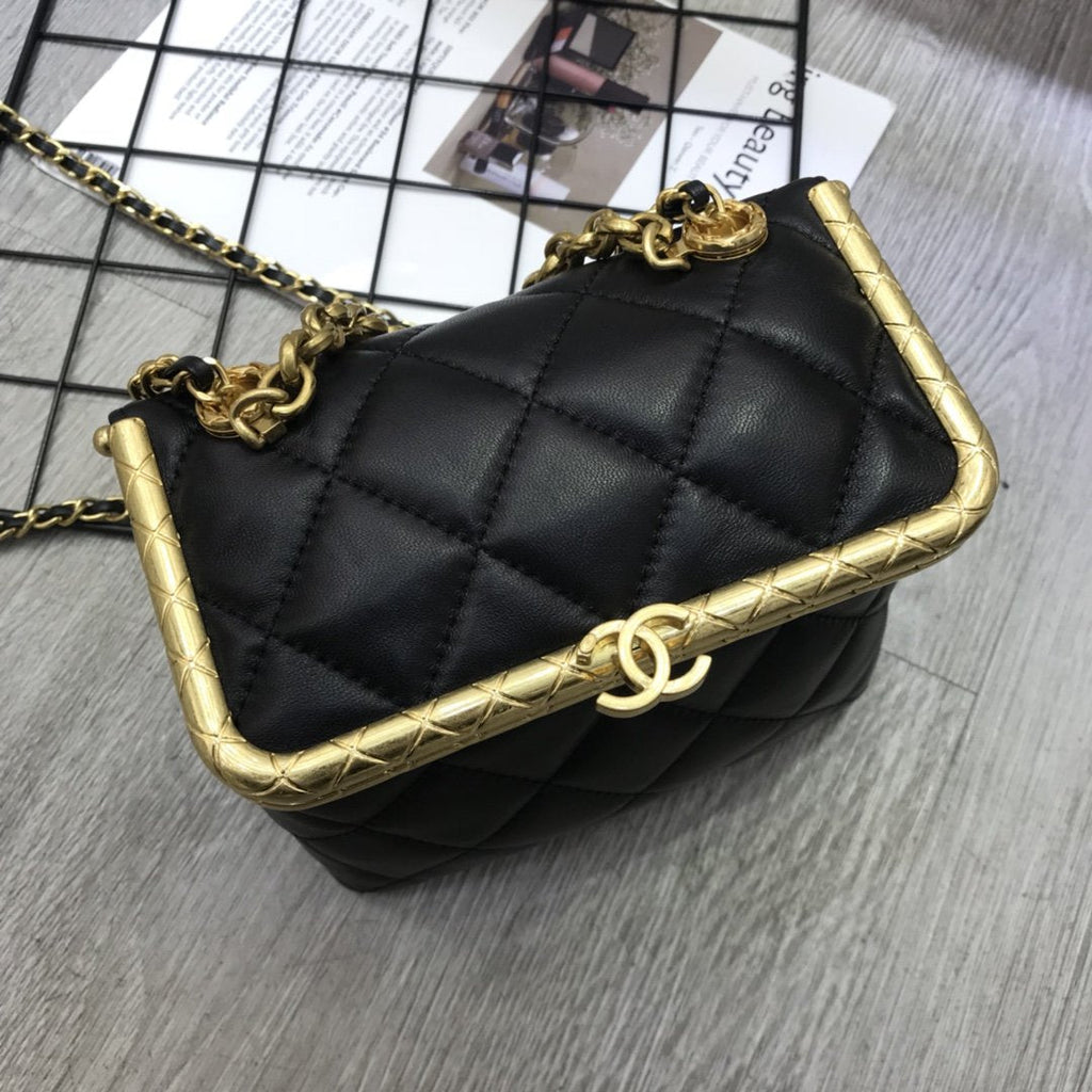 Designer Handbags Chanel 182