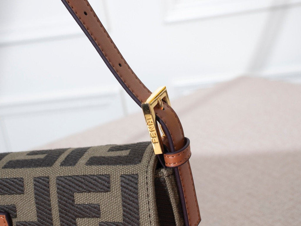 Designer Handbags Fendi 082