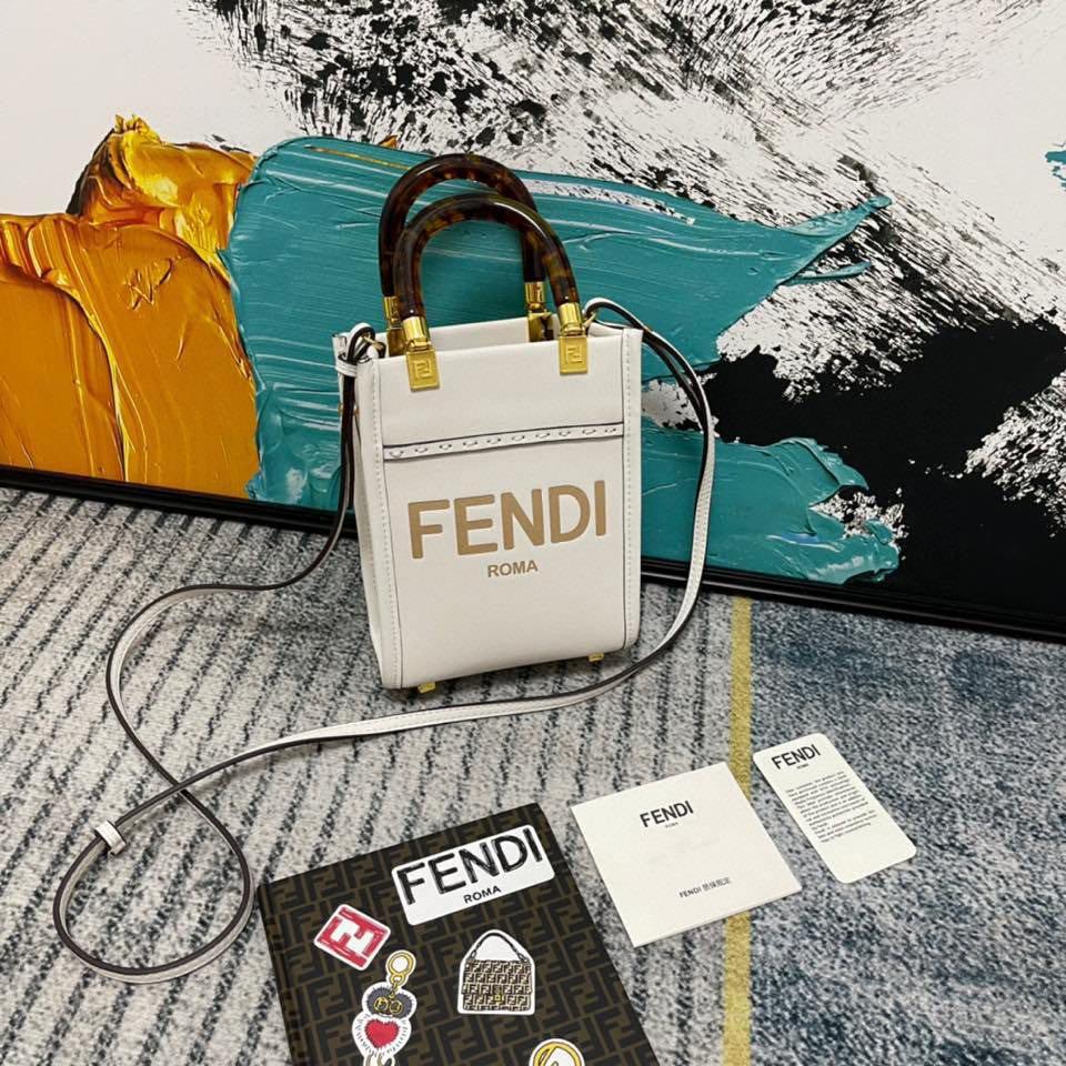 Designer Handbags Fendi 161