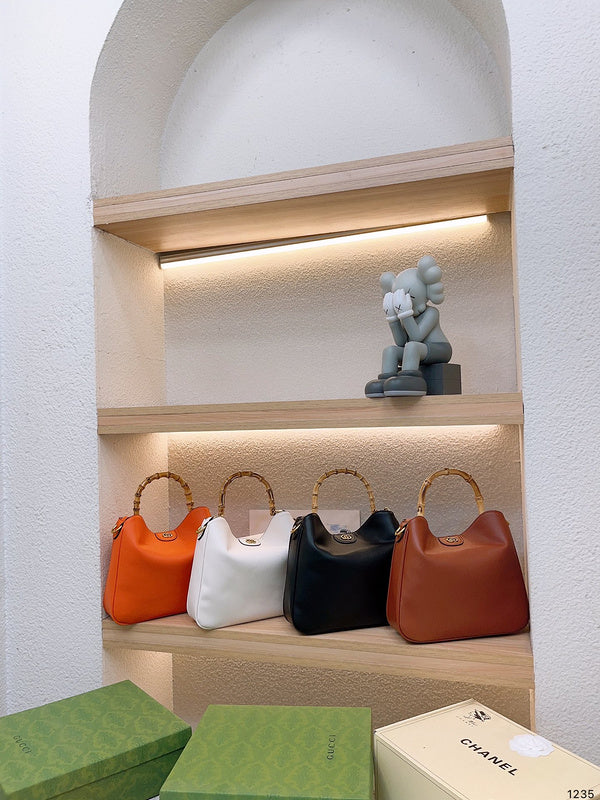 Luxury - Gucci Bags - 136