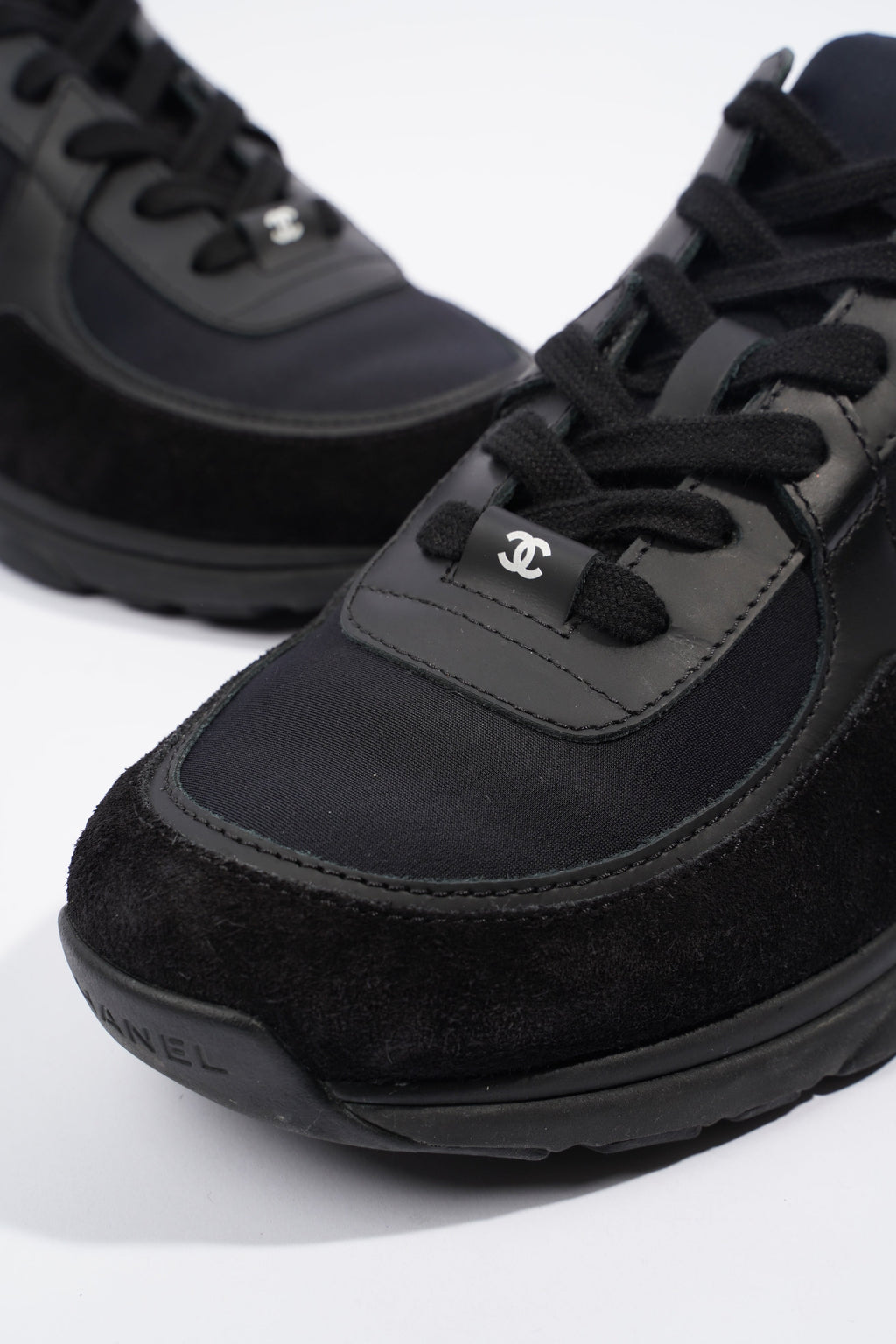 Chanel CC Logo Sneaker Black Leather EU 42 UK 8