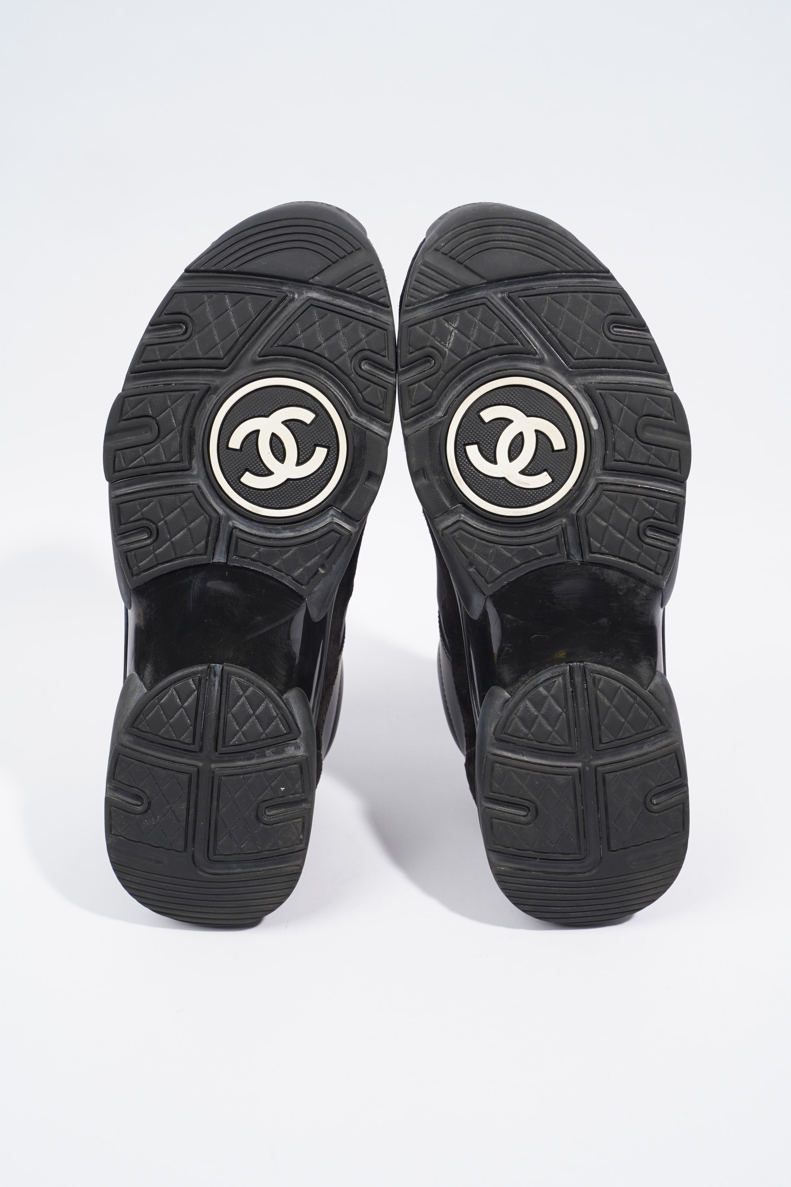Chanel CC Logo Sneaker Black Leather EU 42 UK 8