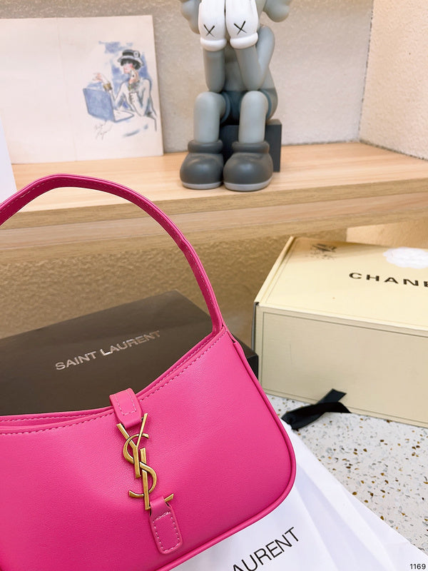 Luxury - Gucci Bags - 158