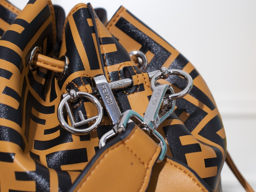 Designer Handbags Fendi 037