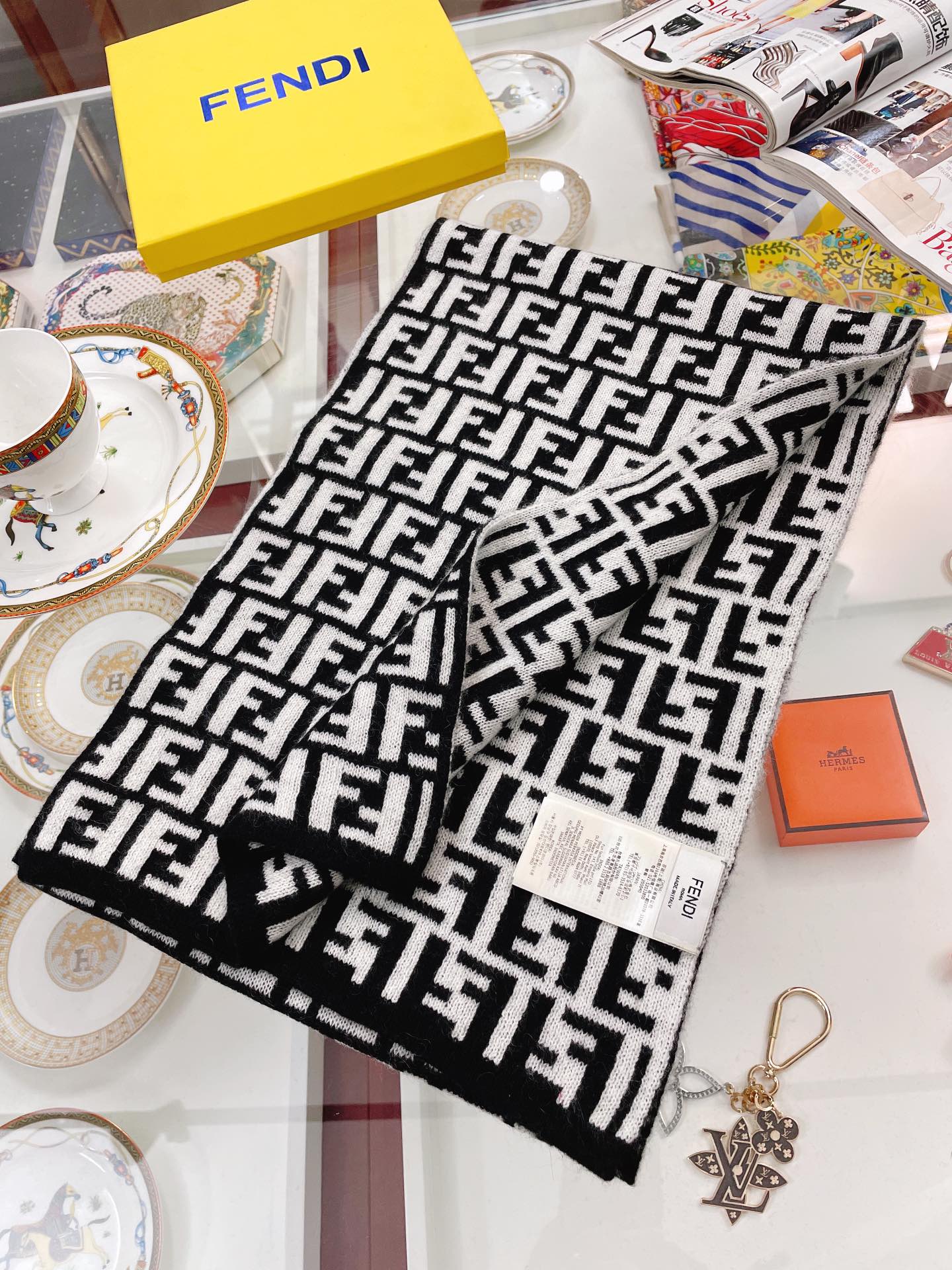 Luxury Fendi  Scarf 004