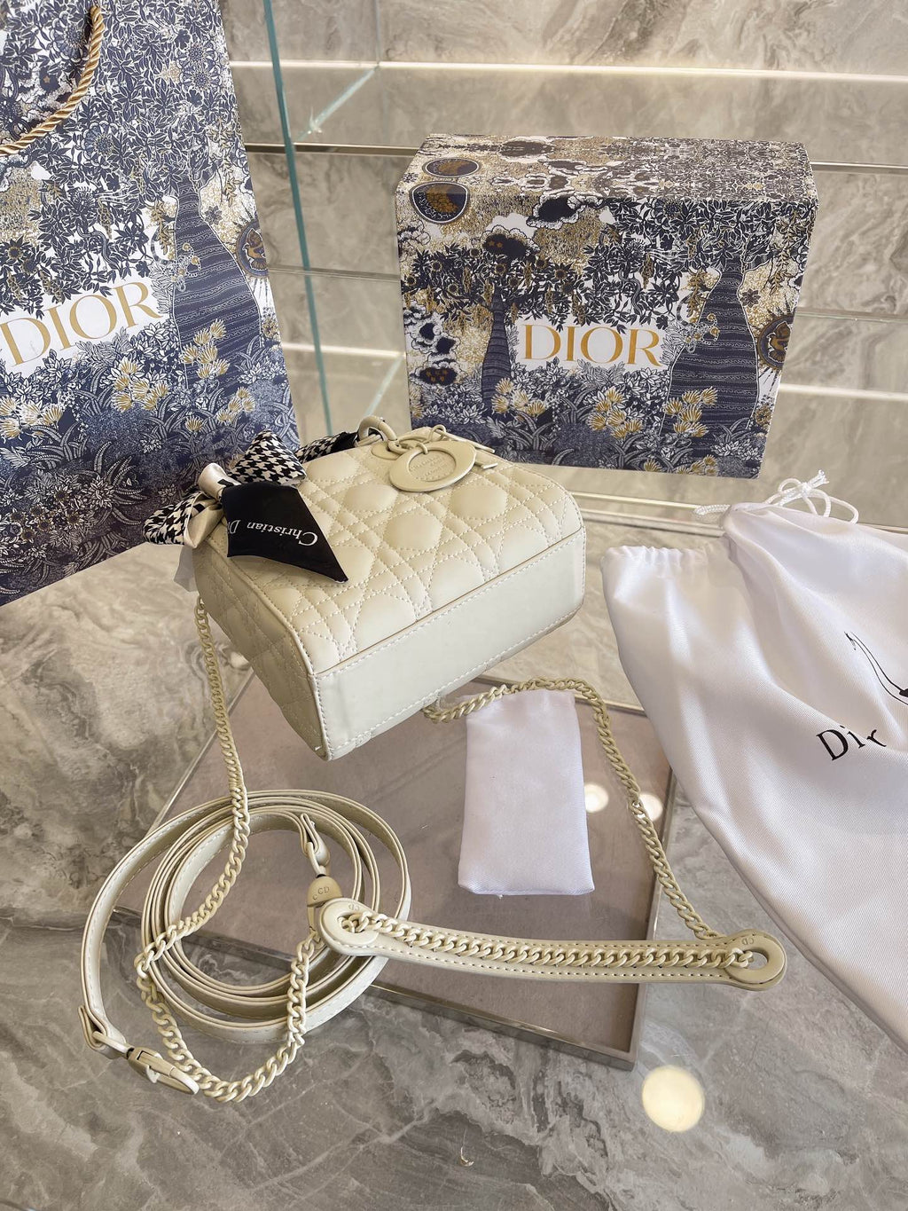 Luxury Handbags Christian Dior 057