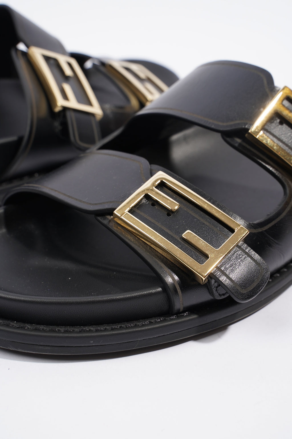 Fendi Feel Black Leather EU 40 UK 7