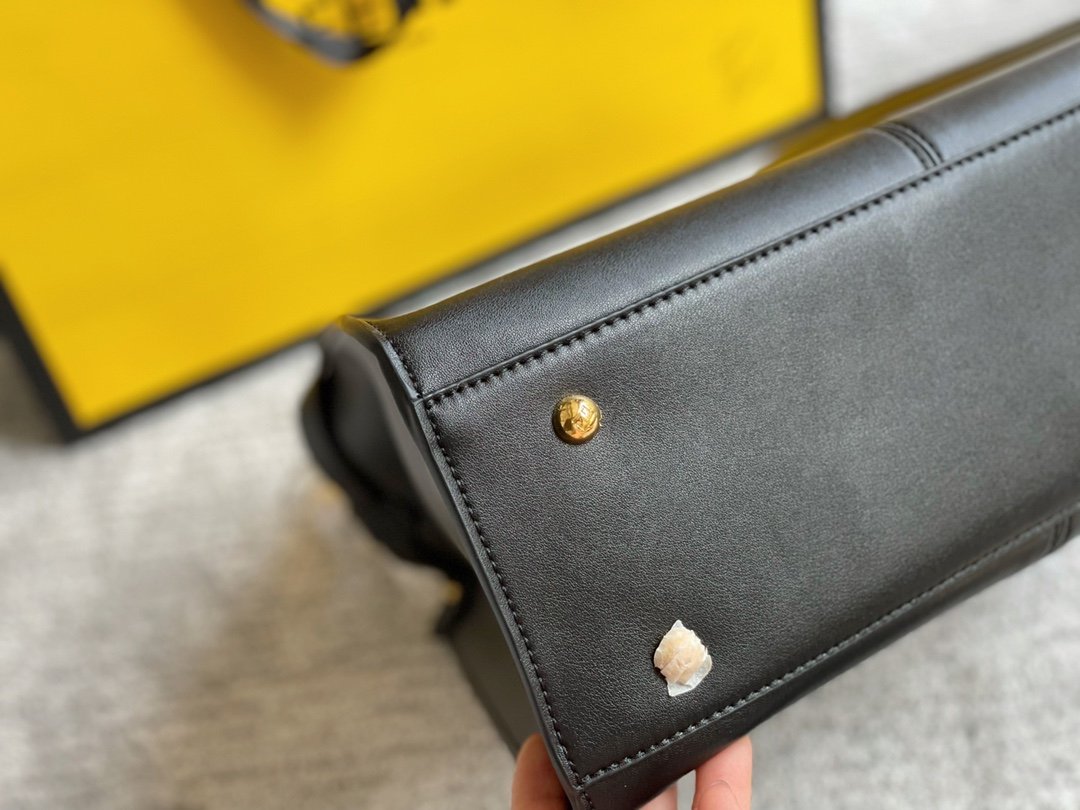 Luxury  Bags Fendi 206