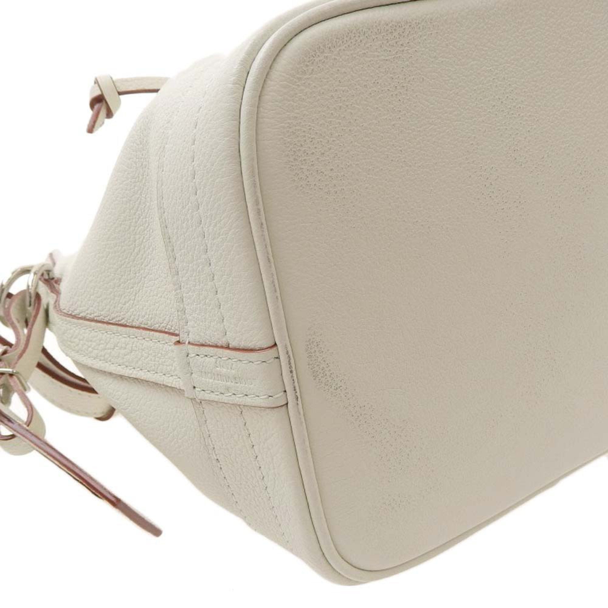 Louis Vuitton White Leather Drawsting shoulder bag