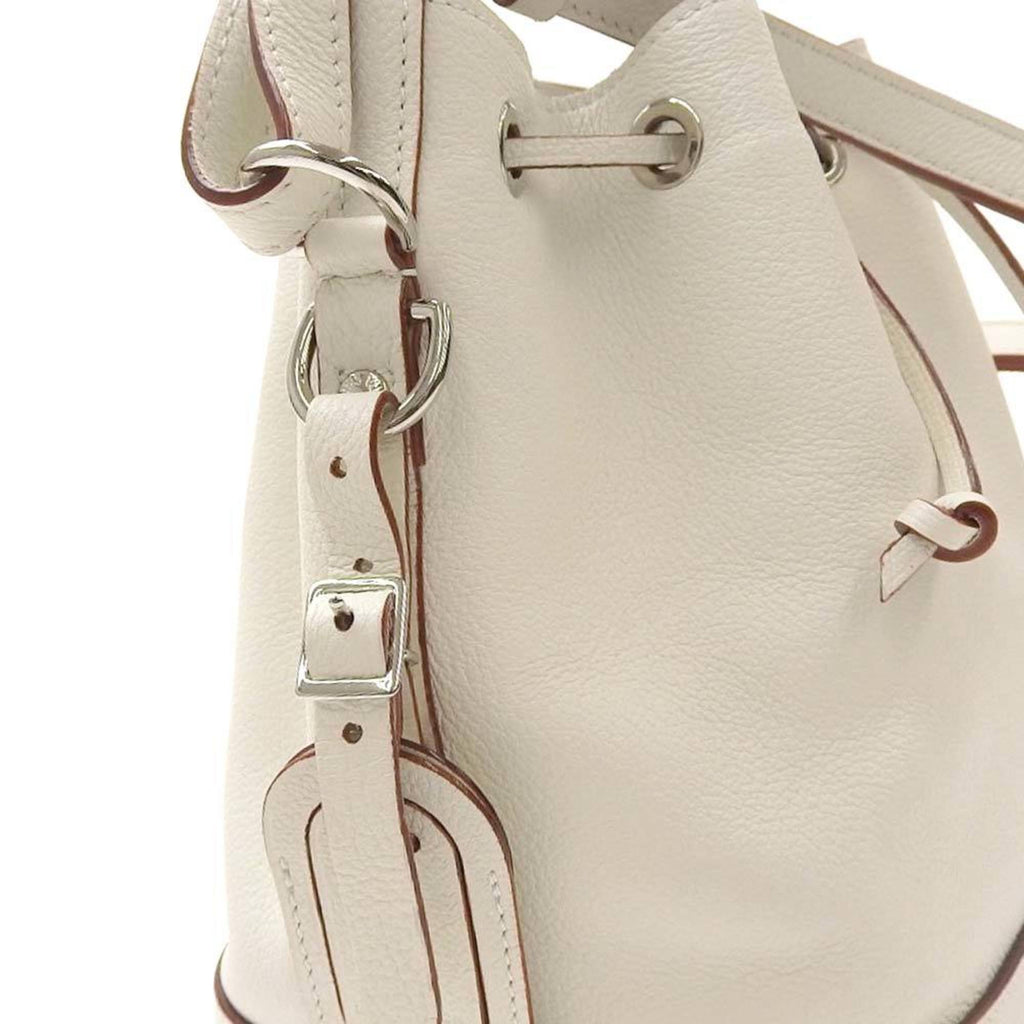 Louis Vuitton White Leather Drawsting shoulder bag