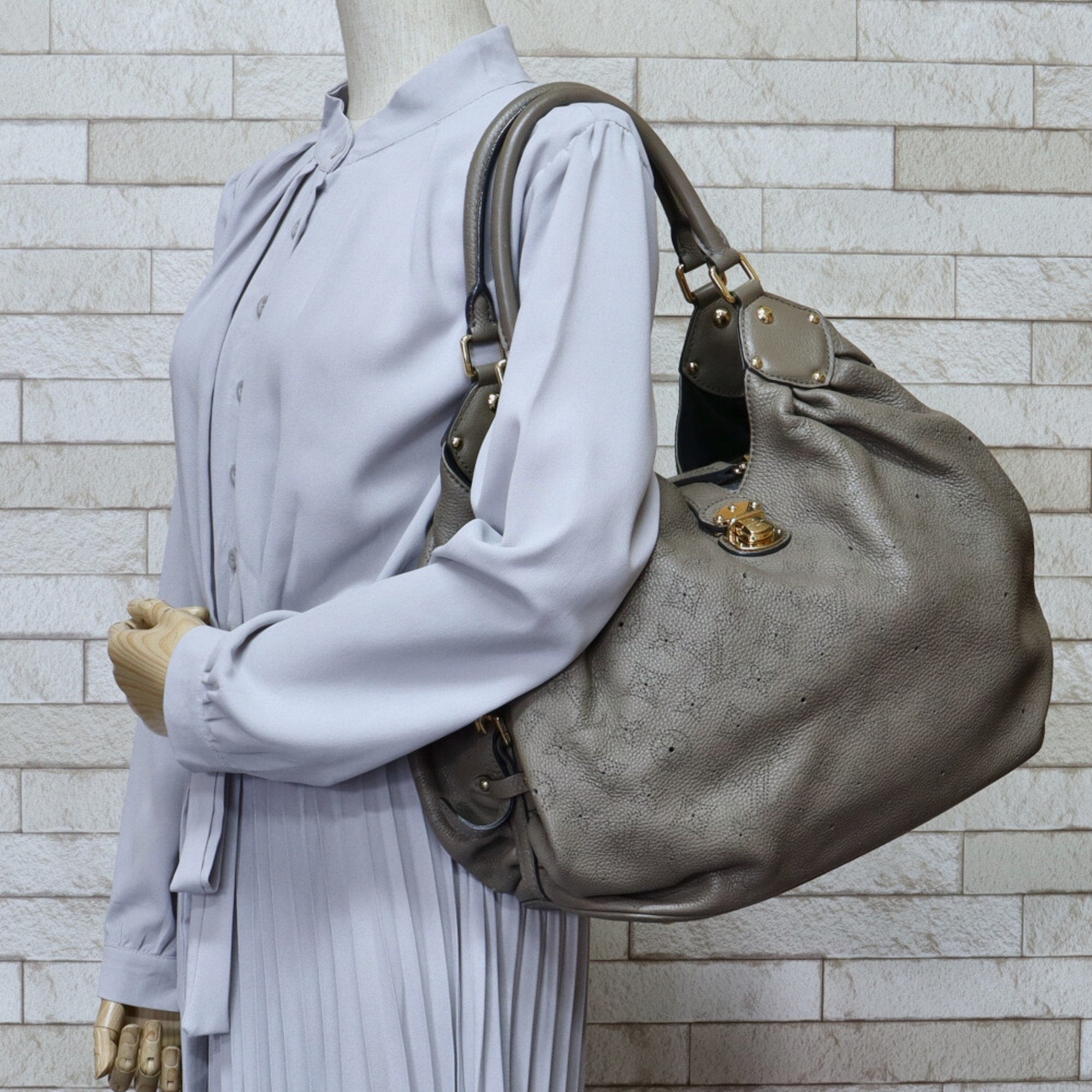 Louis Vuitton Beige Leather Solar shopper bag