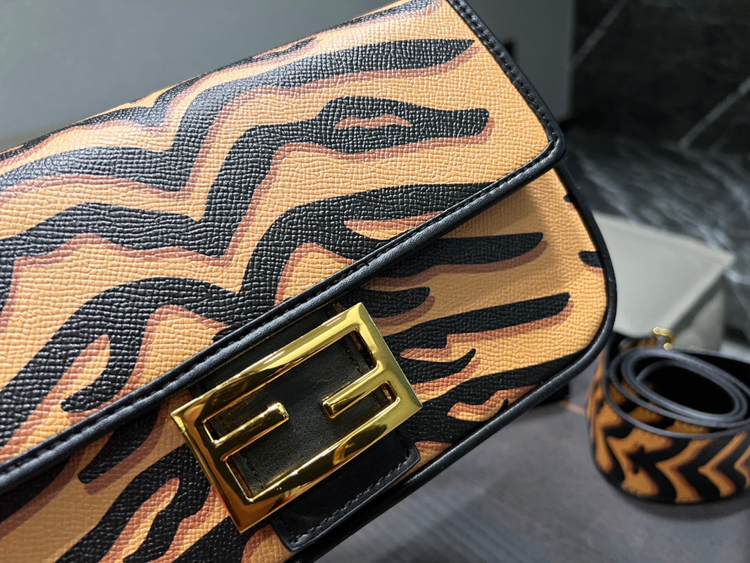 Luxury  Bags Fendi 251
