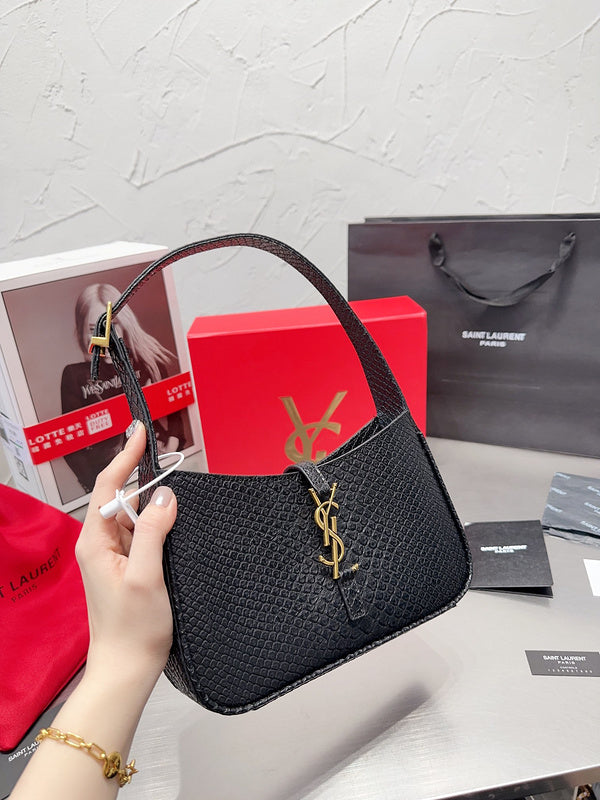 Luxury - Gucci Bags - 139