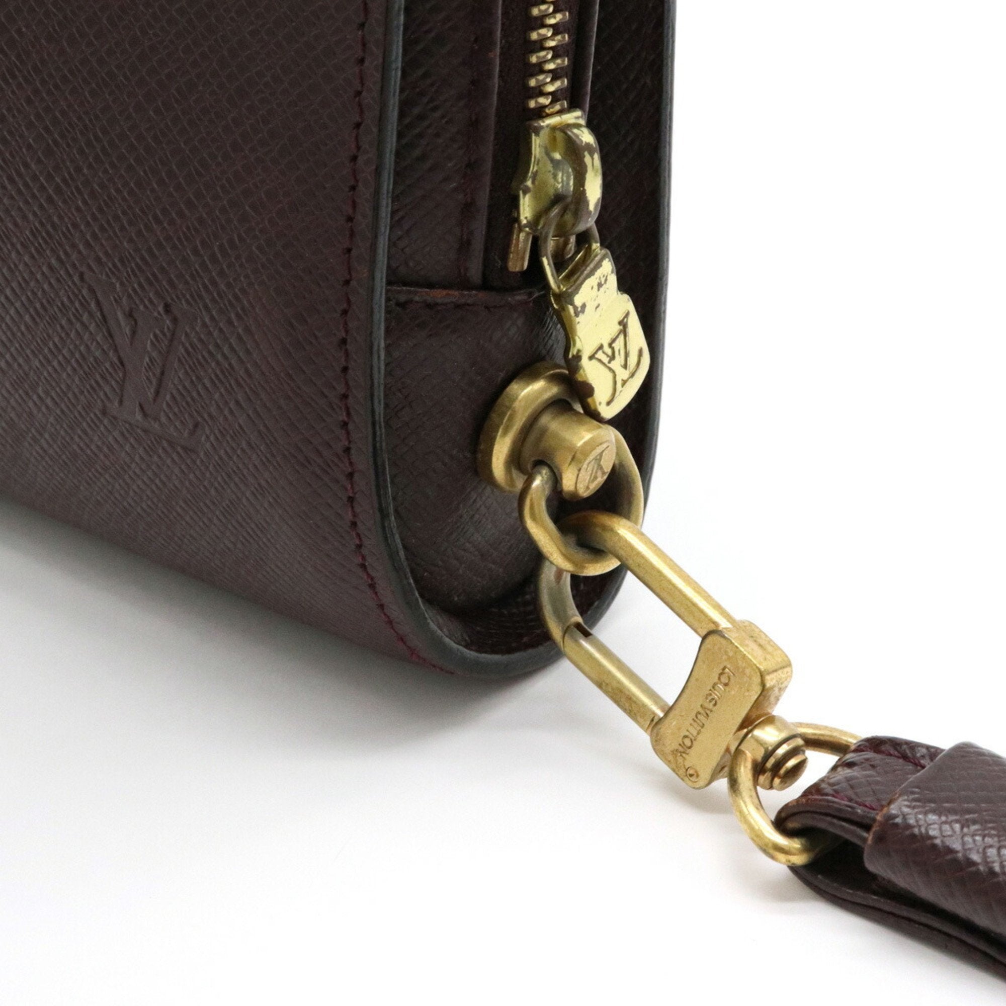 Louis Vuitton Bordeaux Leather Baikal clutch bag