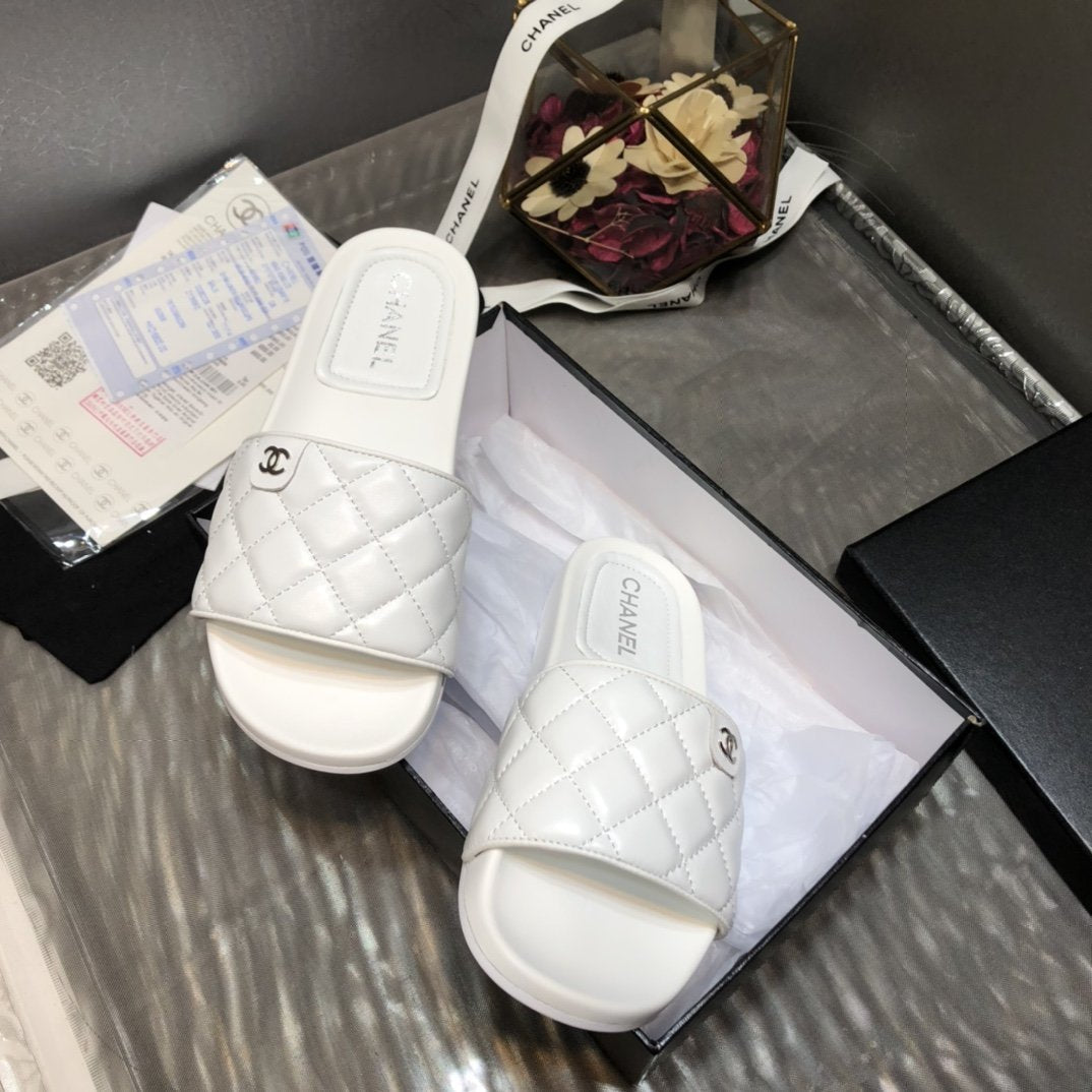 Chanel White Quilted Leather CC Flat Slides