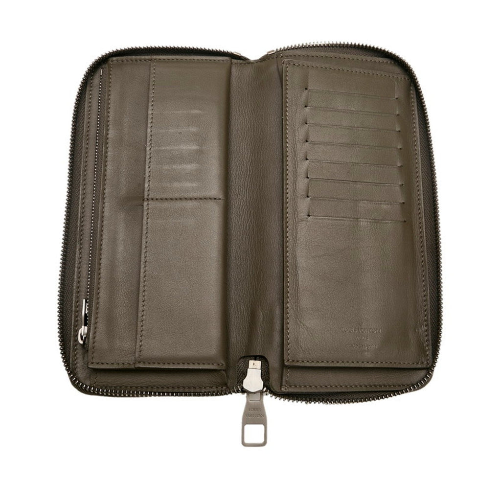 Louis Vuitton Brown Leather Zippy wallet wallet accessories