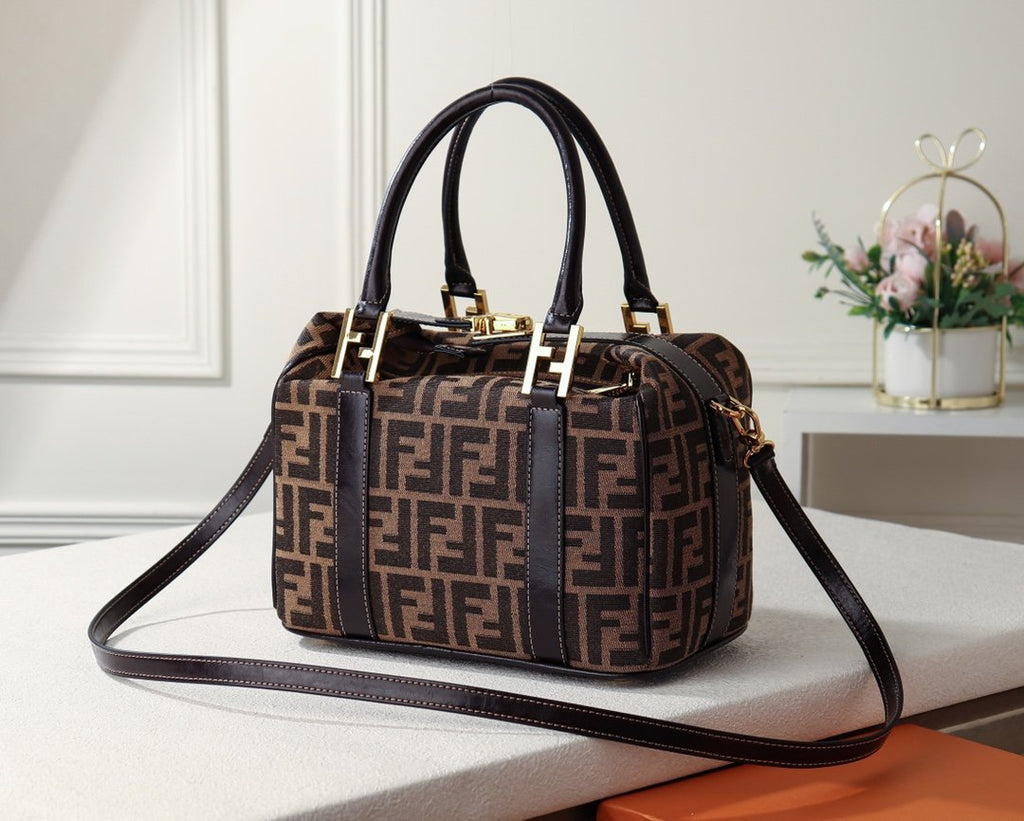 Designer Handbags Fendi 180