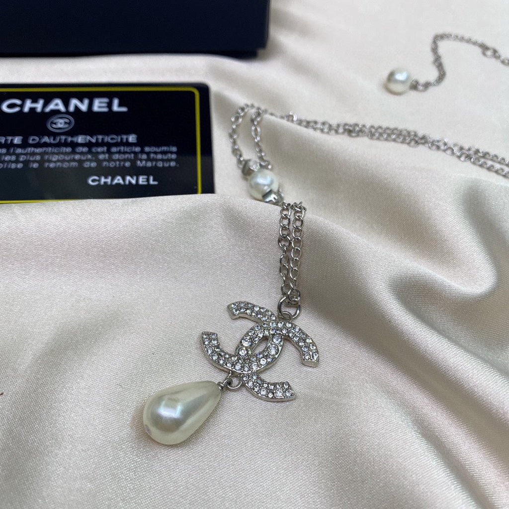 BG - Holiday Necklace chanel030