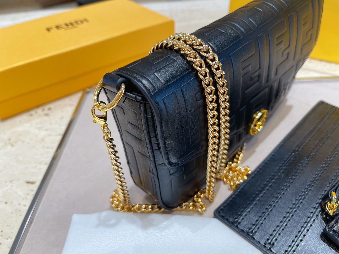 Luxury  Bags Fendi 126