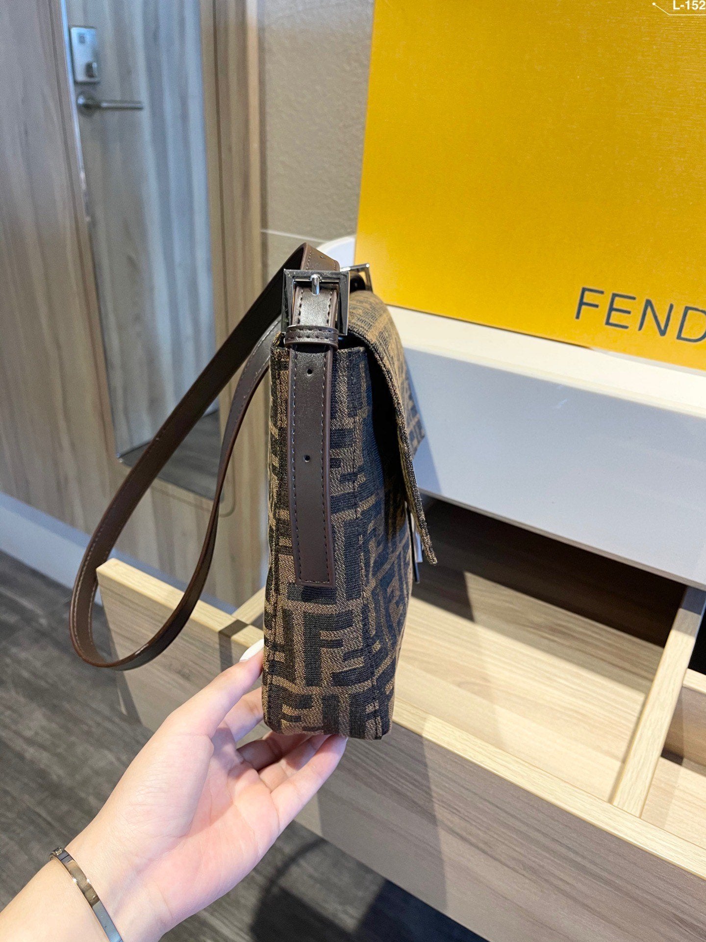 Luxury  Bags Fendi 202