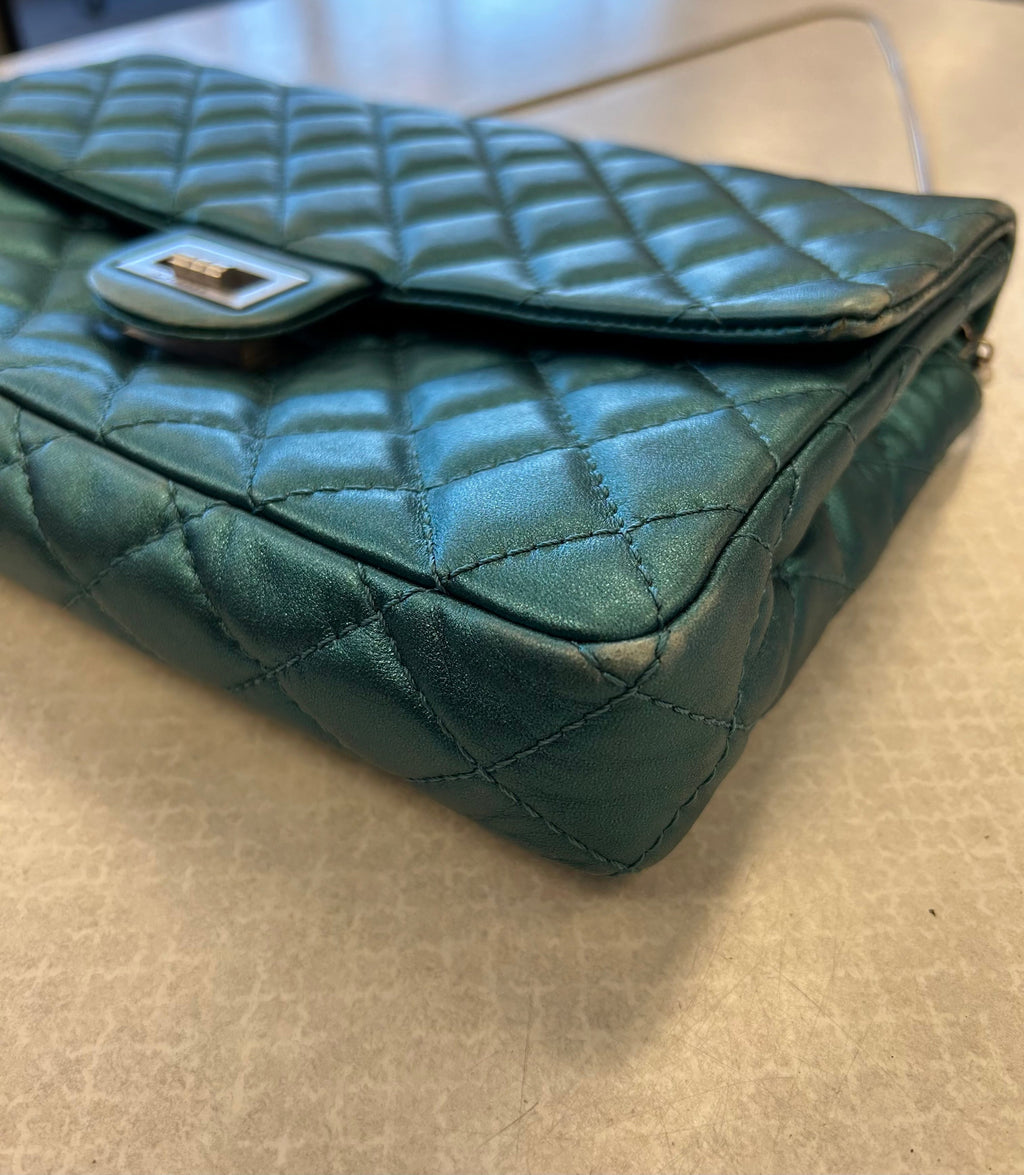 Handbag Designer By Chanel  Size: Medium