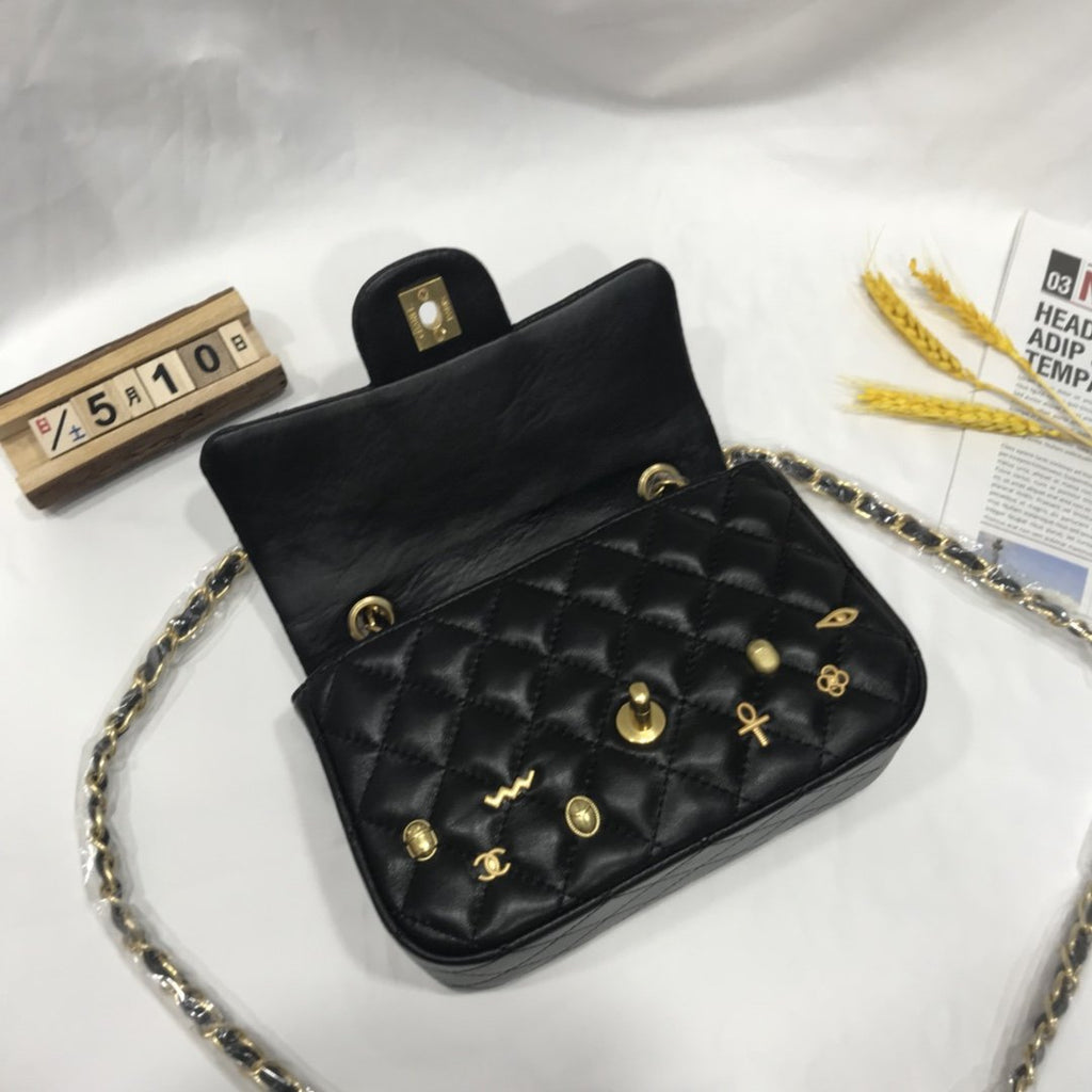Designer Handbags Chanel 205