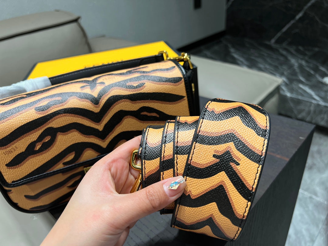 Luxury  Bags Fendi 251