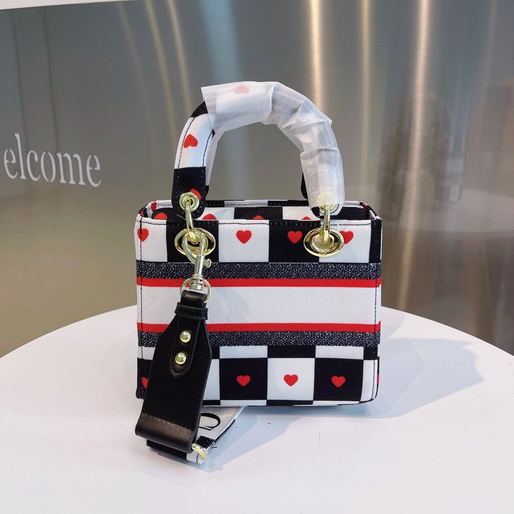 Luxury Handbags Christian Dior 307