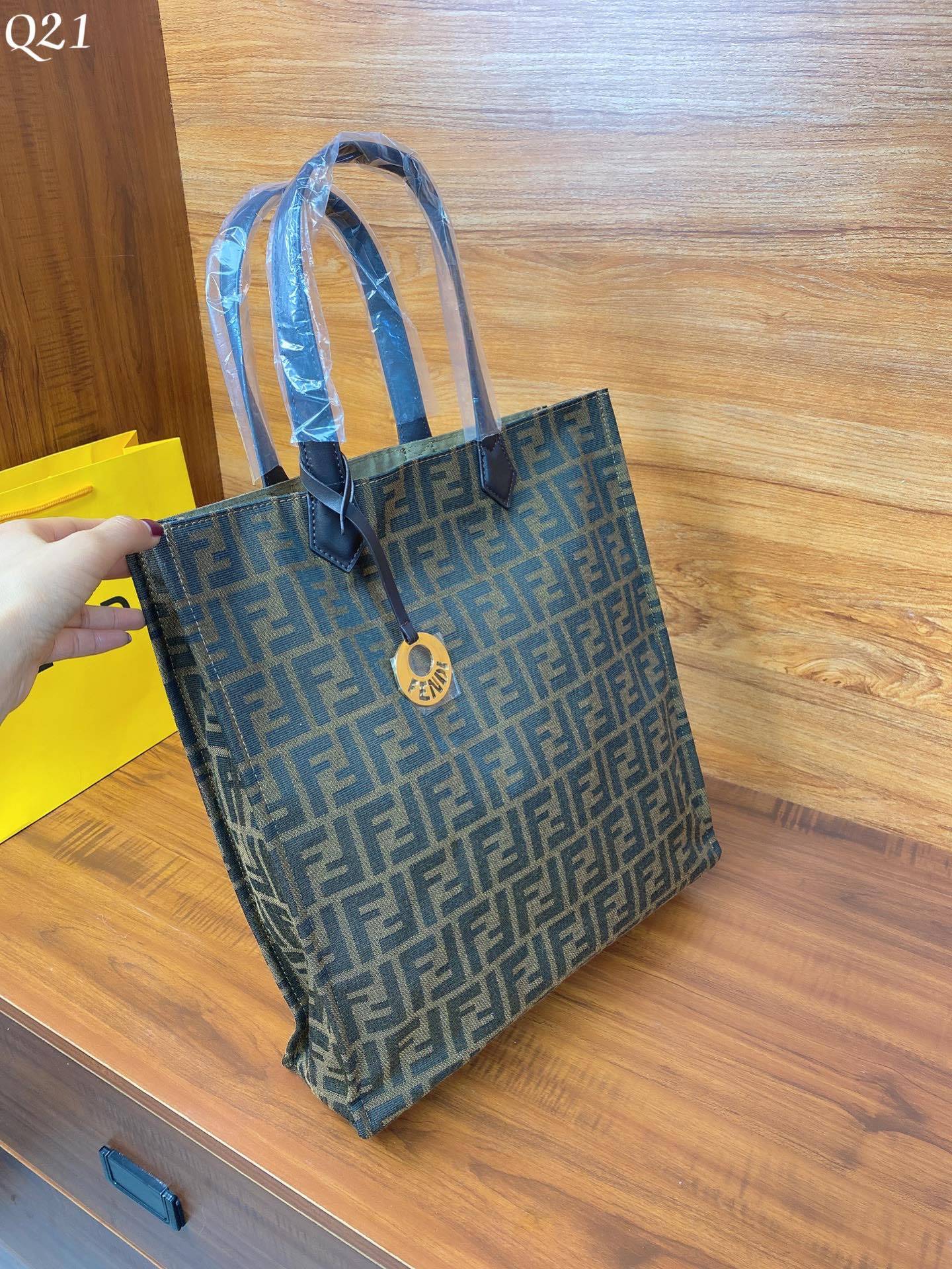 NEW Arrival Bags Fendi 146