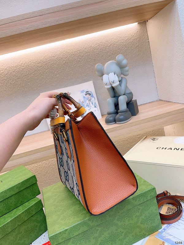 Luxury - Gucci Bags - 114