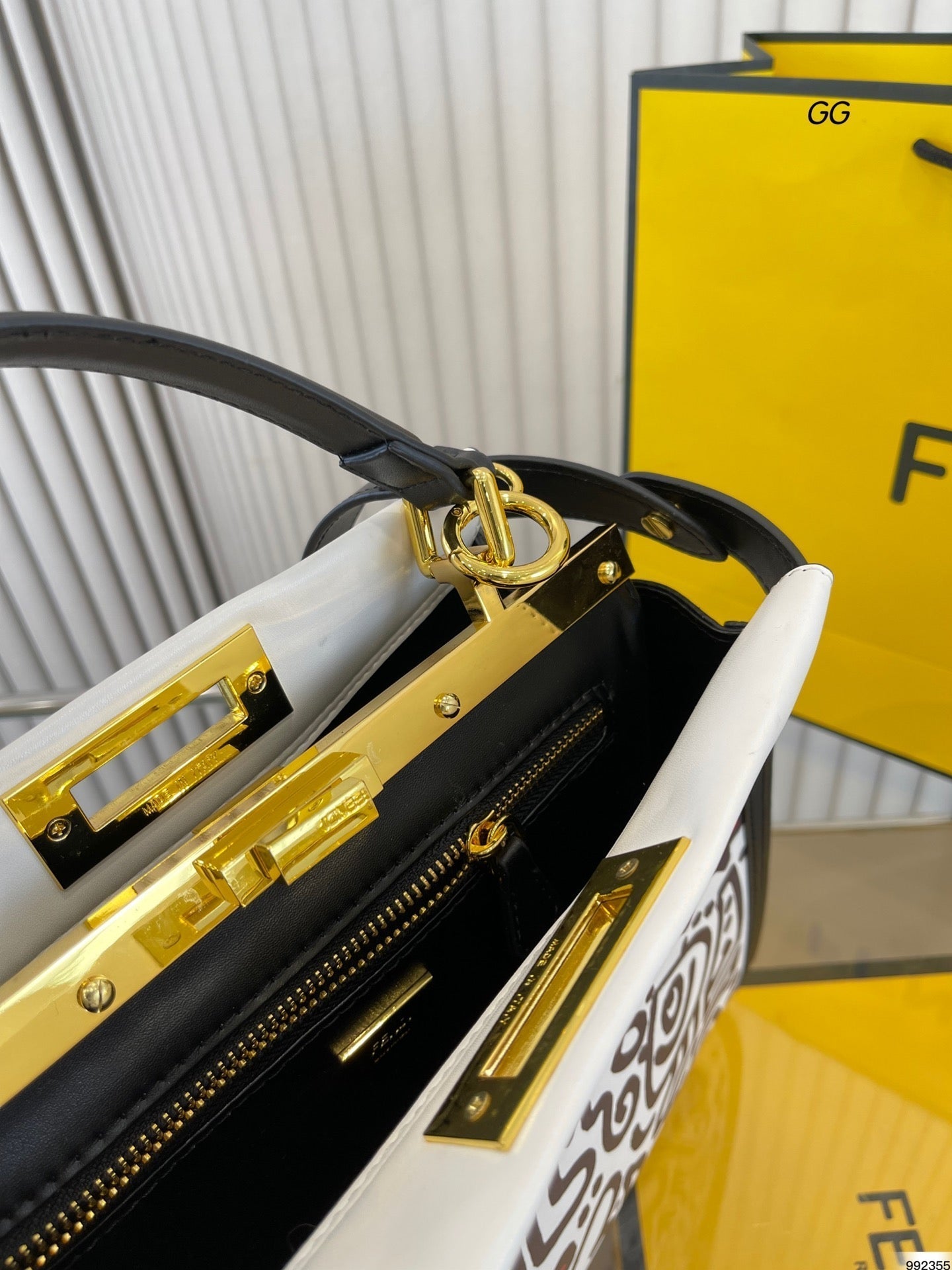 Luxury Bags Fendi 277