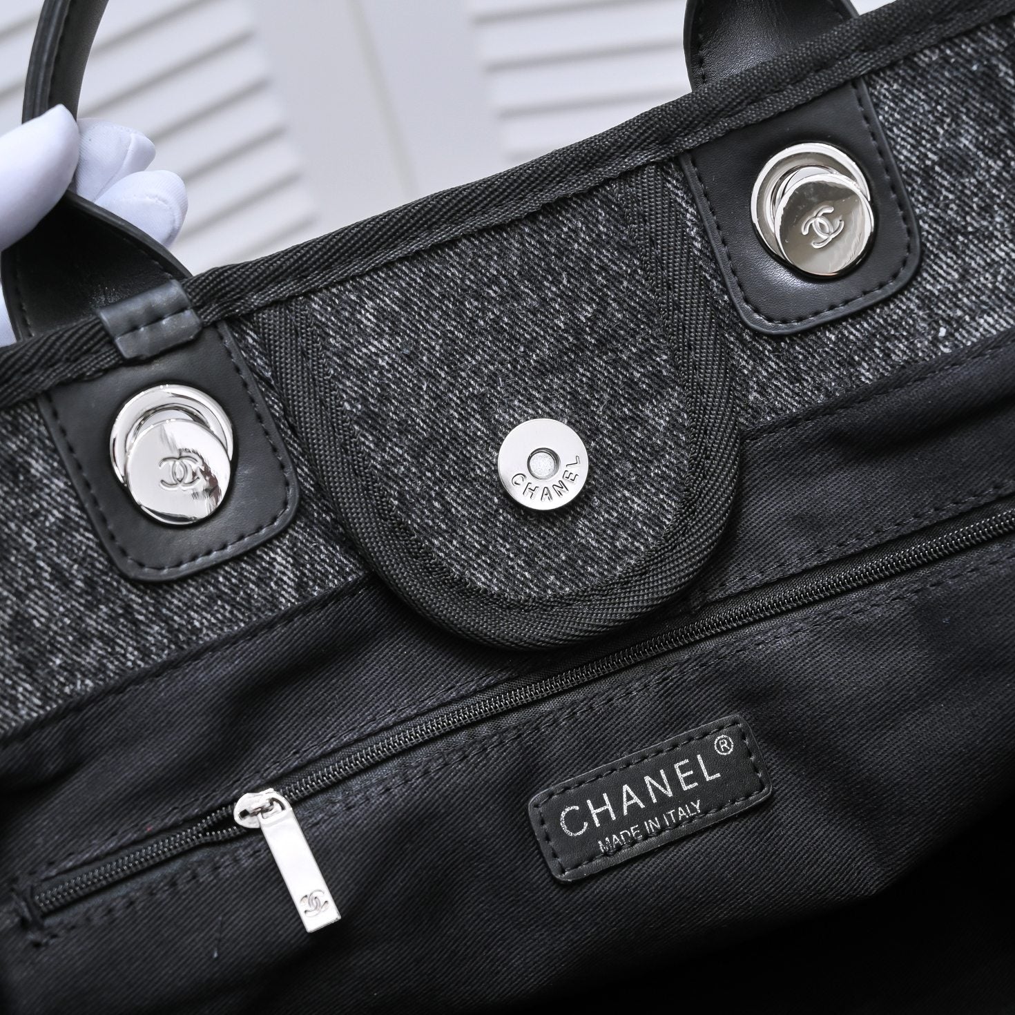 Designer Handbags Chanel 235